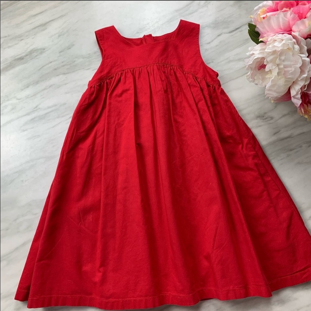 Holiday party dress
Red cotton Christmas🎄